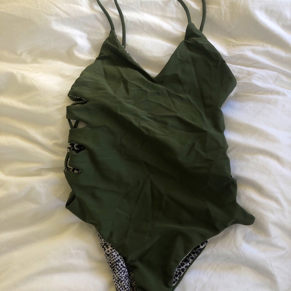 Acacia Florence One piece